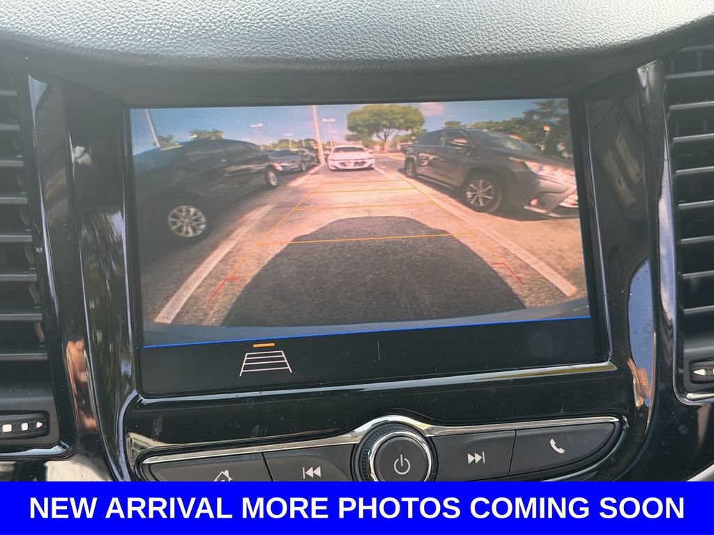 Used 2022 Chevrolet Trax LT w/ LT Convenience Package FWD image 23