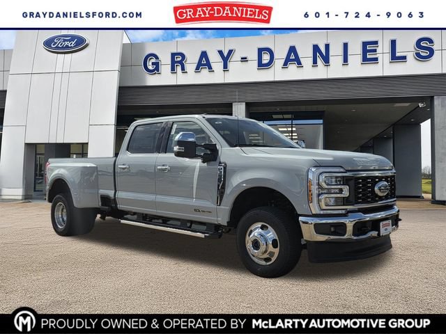 New 2026 Ford F350 Lariat w/ Lariat Premium Package
