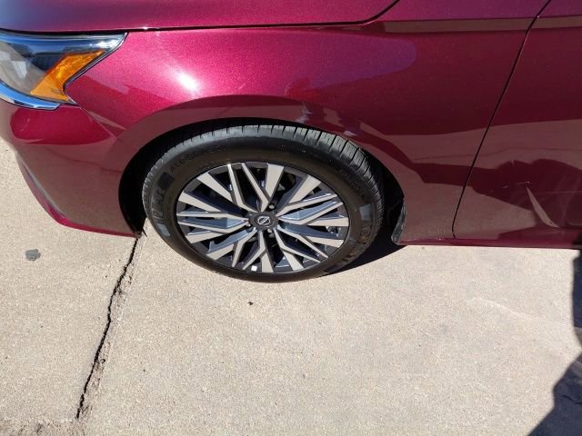 Used 2025 Nissan Altima 2.5 SV image 33