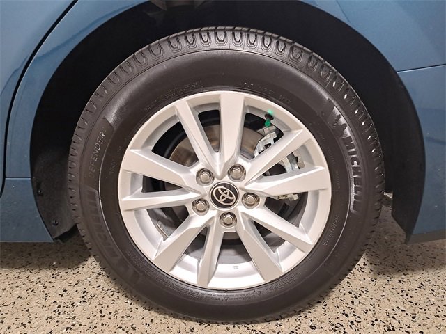 Used 2025 Toyota Camry LE w/ Convenience Package image 8