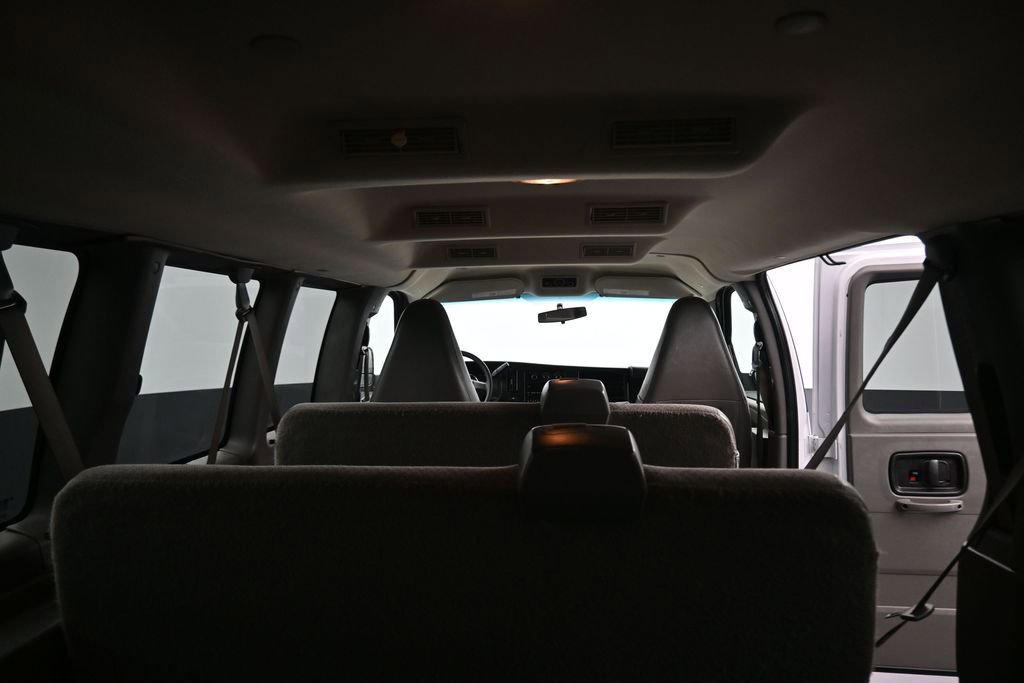 Used 2017 Chevrolet Express 3500 LT w/ LT Preferred Equipment Group RWD image 31