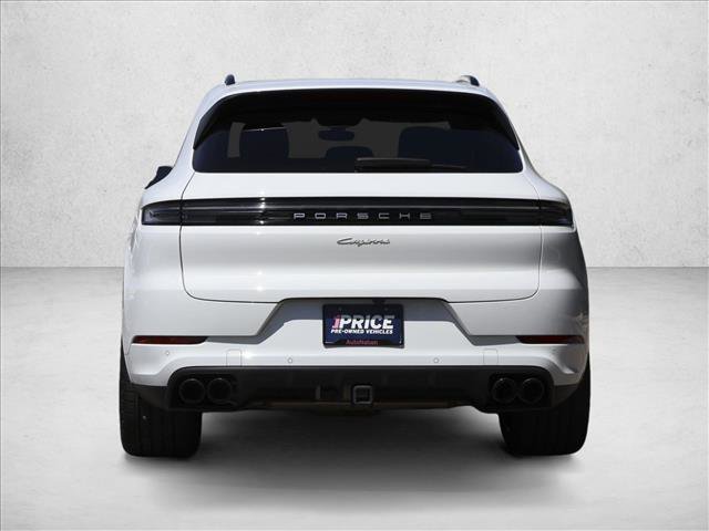 Used 2024 Porsche Cayenne AWD/4WD image 6