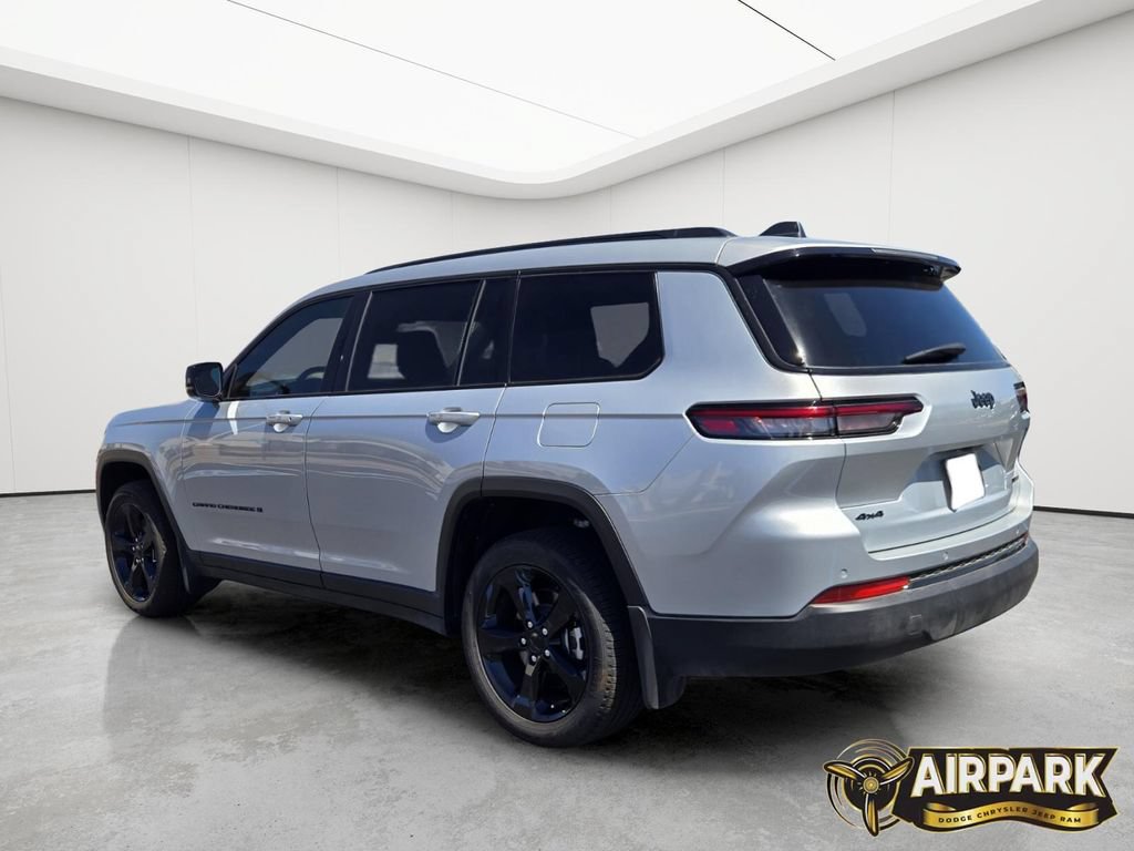 New 2025 Jeep Grand Cherokee L Limited w/ Black Appearance Package AWD/4WD image 6