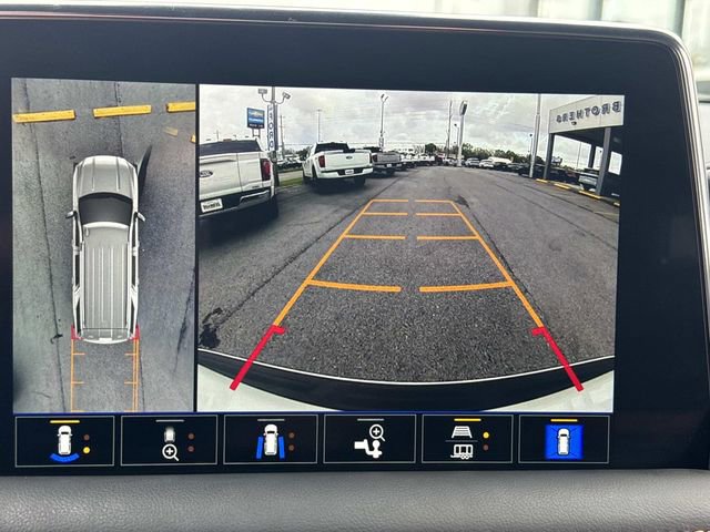 Used 2024 GMC Yukon AT4 w/ Technology Package image 27