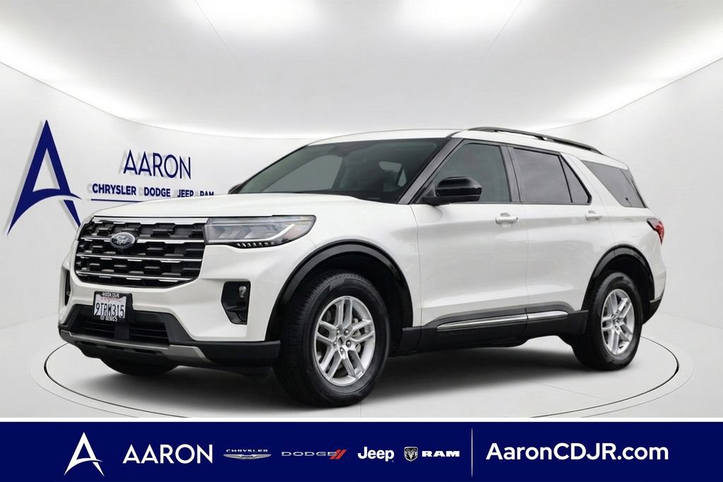 Used 2025 Ford Explorer Active w/ Active Comfort Package RWD image 1