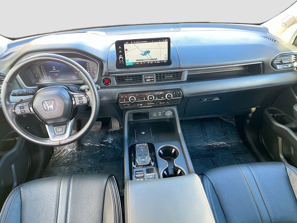 Used 2025 Honda Pilot Elite image 24