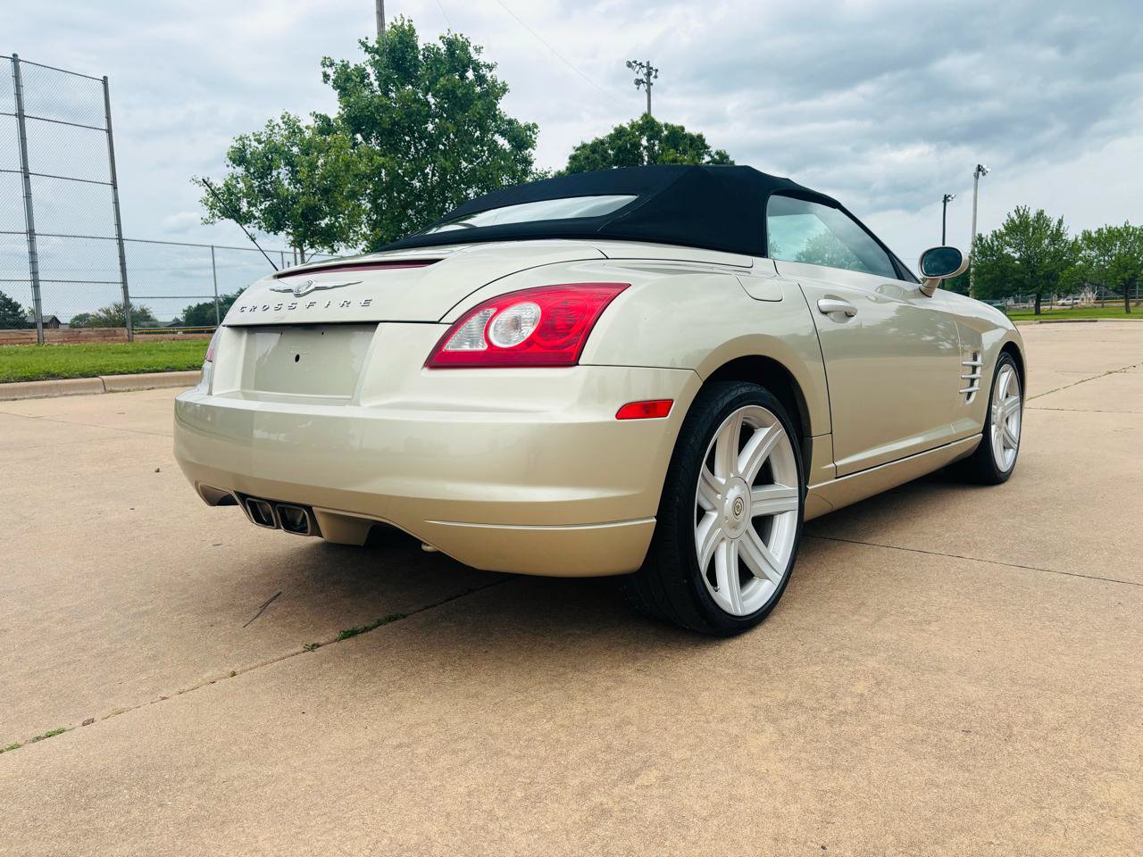 Used 2006 Chrysler Crossfire Limited RWD image 24