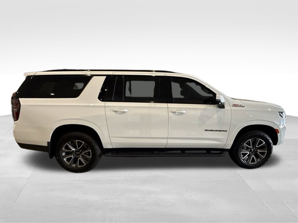 Used 2023 Chevrolet Suburban Z71 w/ Luxury Package AWD/4WD image 8