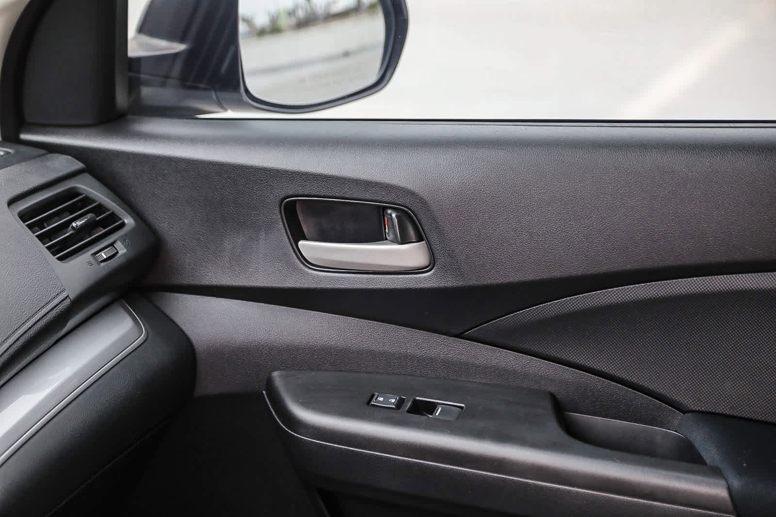 Used 2015 Honda CR-V LX image 22