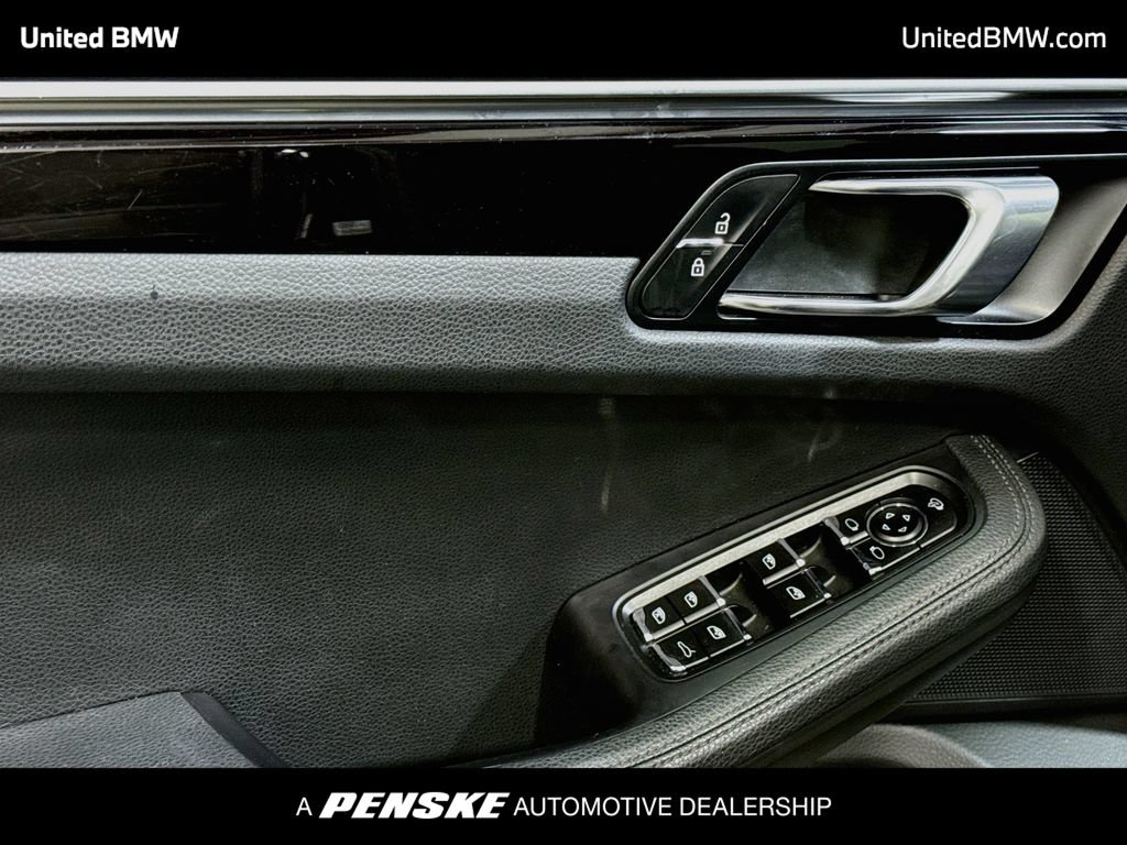 Used 2020 Porsche Macan AWD/4WD image 10