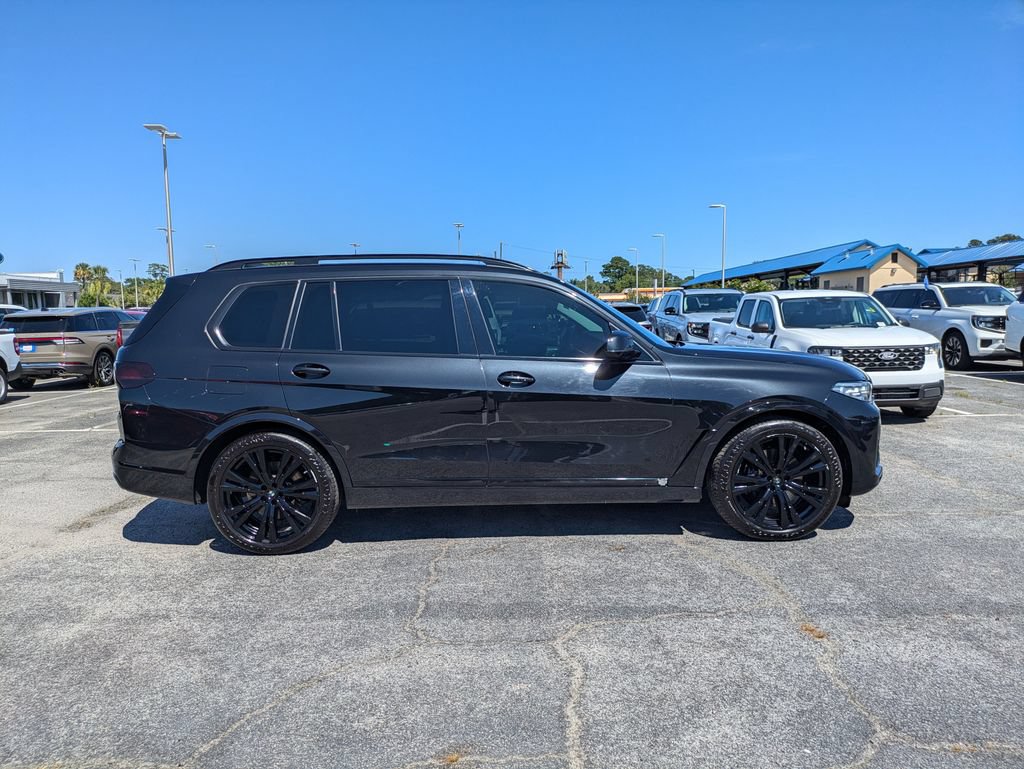 Used 2021 BMW X7 xDrive40i w/ Premium Package 2 AWD/4WD image 3