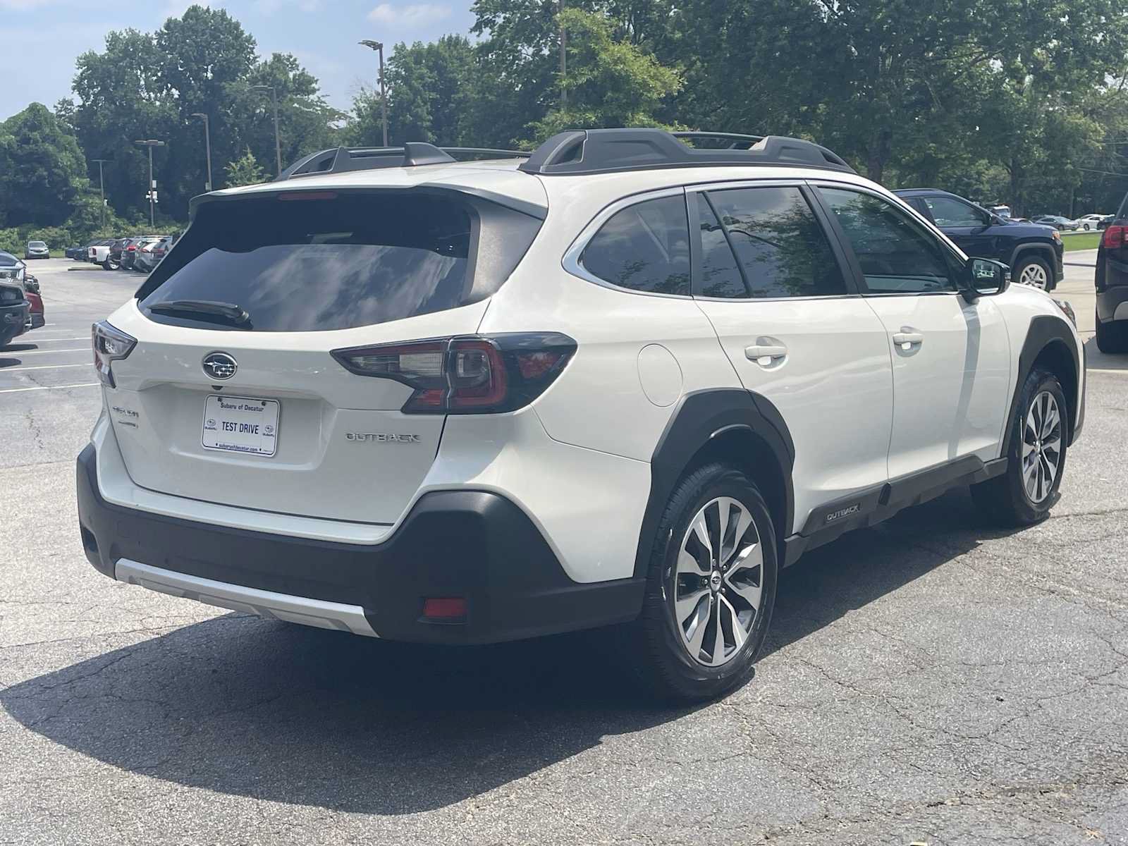 Used 2023 Subaru Outback Limited AWD/4WD image 4