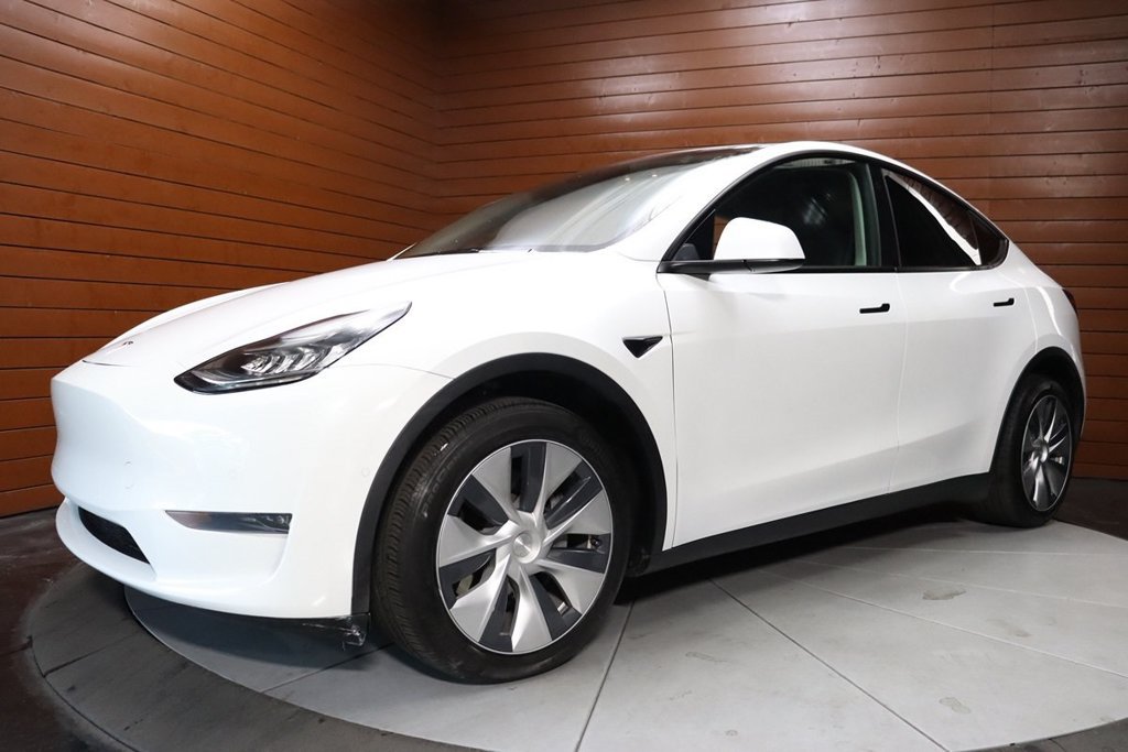 Used 2023 Tesla Model Y Long Range AWD/4WD image 1