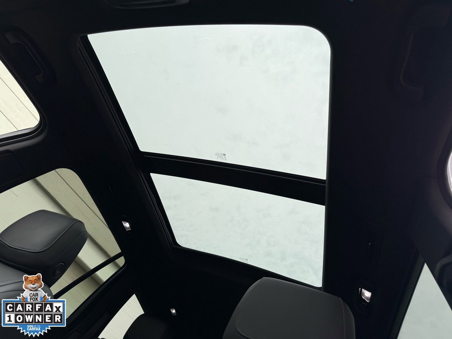 Used 2025 Cadillac XT6 Premium Luxury image 3