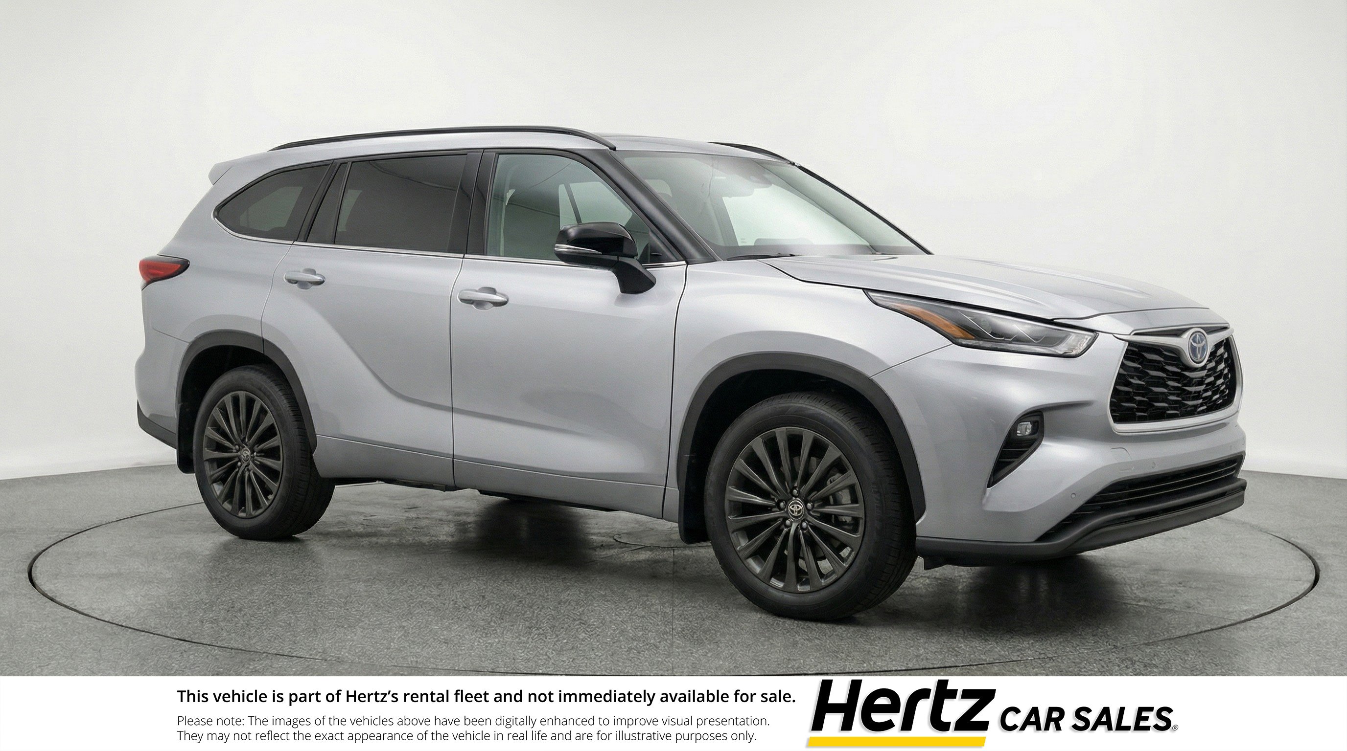 Used 2025 Toyota Highlander XSE image 1