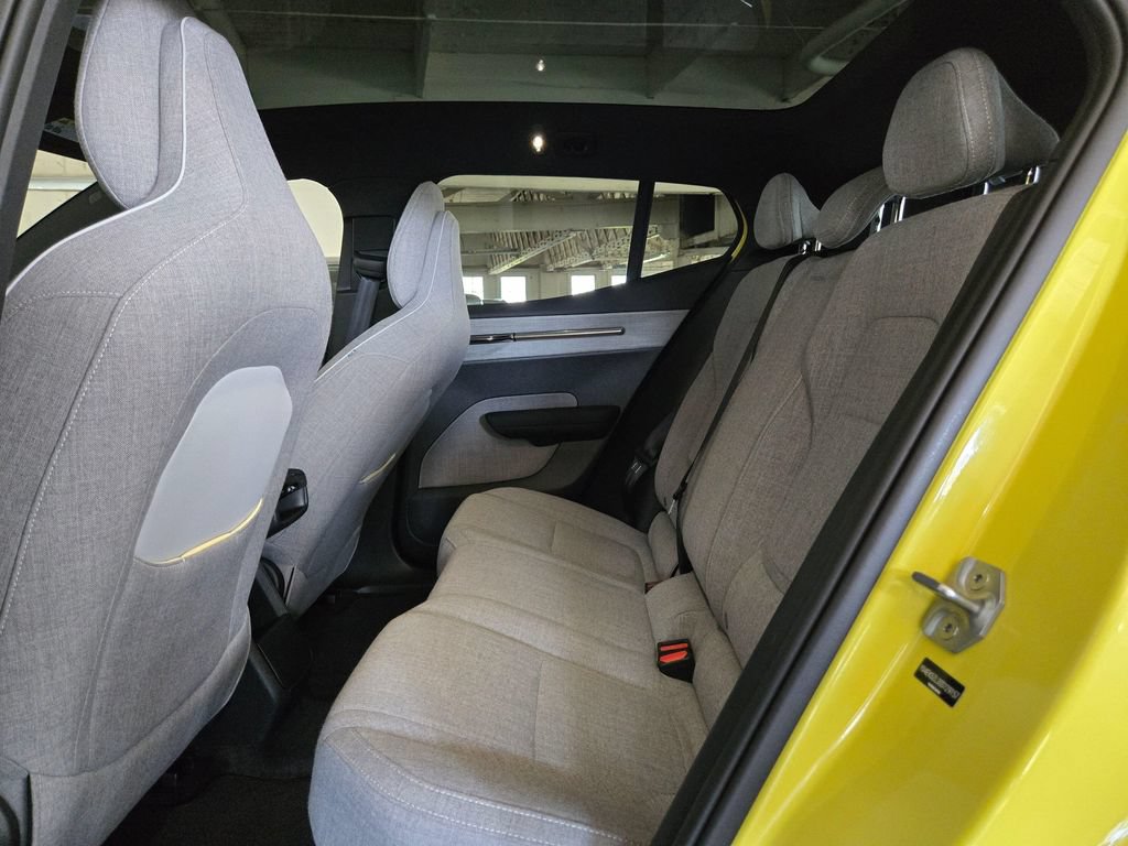 Certified 2025 Volvo EX30 Ultra AWD/4WD image 16