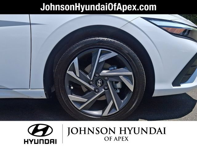 Certified 2025 Hyundai Elantra SEL FWD image 27