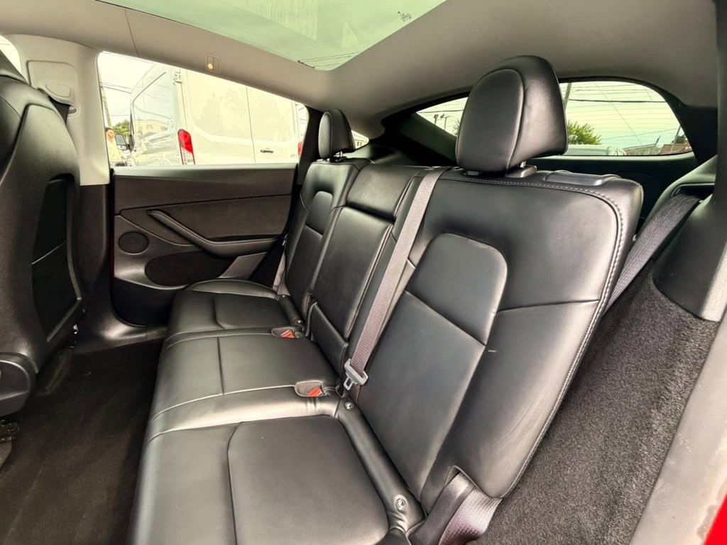 Used 2024 Tesla Model Y Performance AWD/4WD image 19