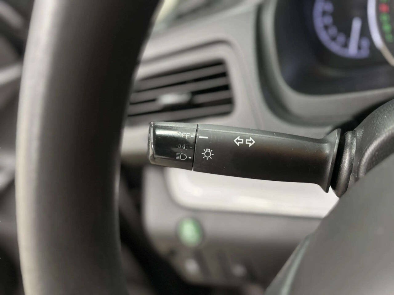 Used 2015 Honda CR-V LX image 30