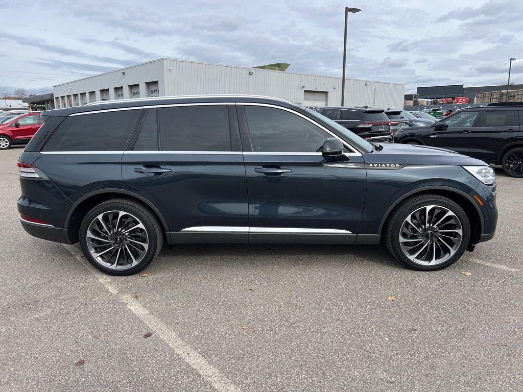 Certified 2022 Lincoln Aviator Reserve w/ Equipment Group 201A image 5