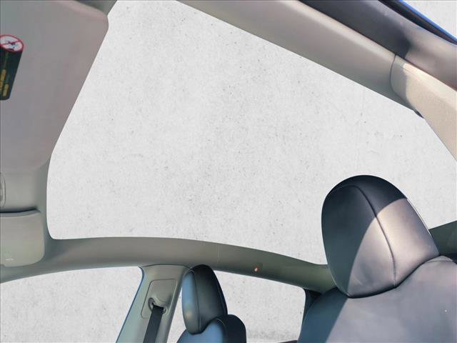 Used 2023 Tesla Model Y AWD image 16