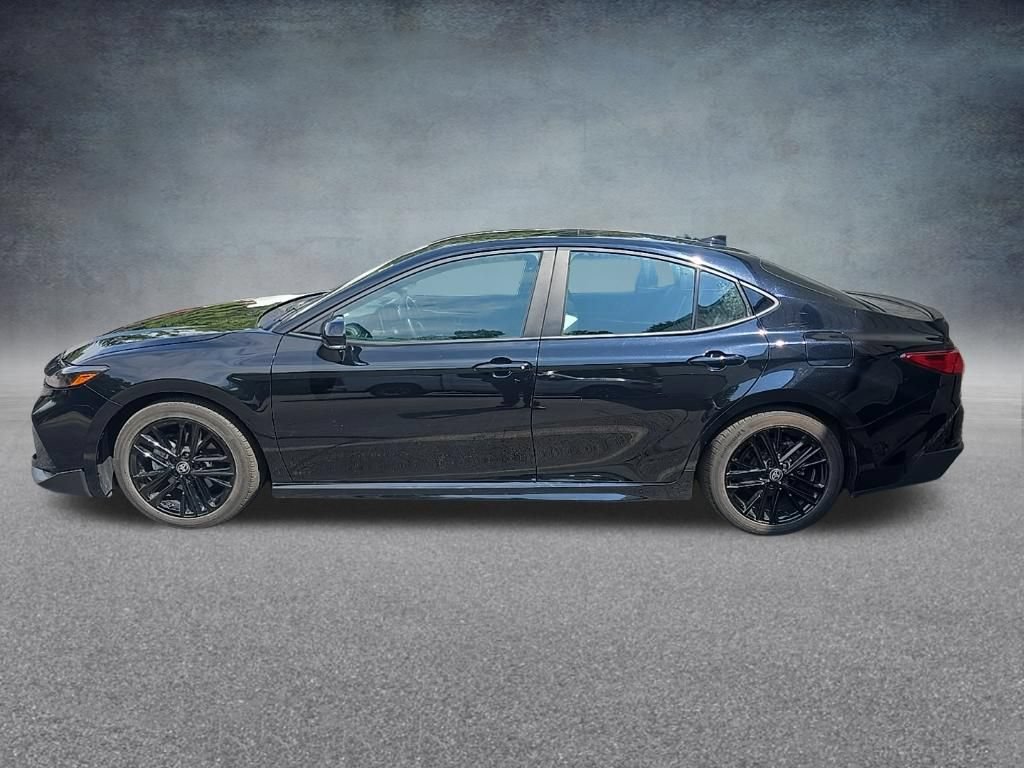 Used 2025 Toyota Camry SE FWD image 7