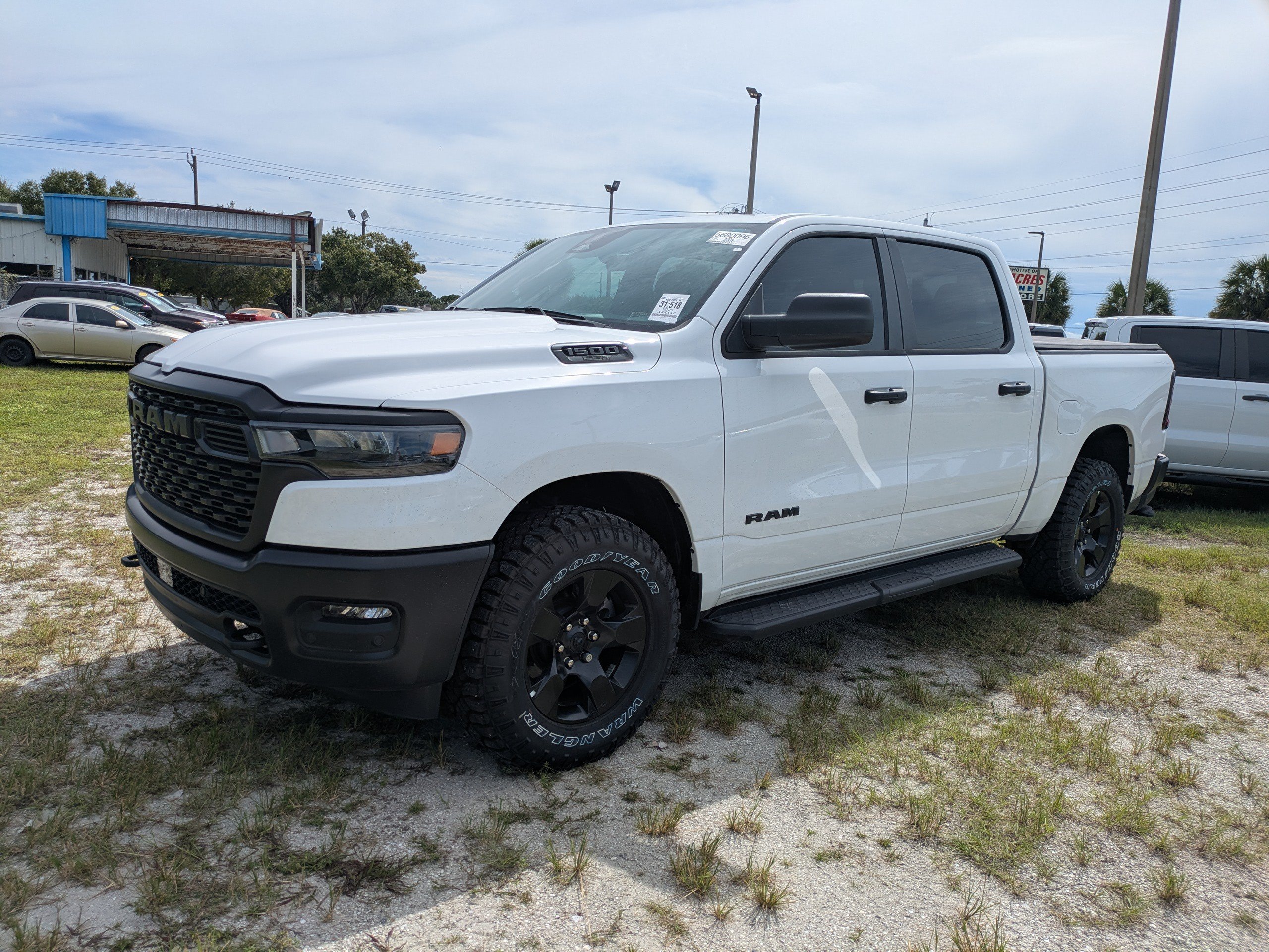 Used 2025 RAM 1500 Warlock AWD/4WD image 8