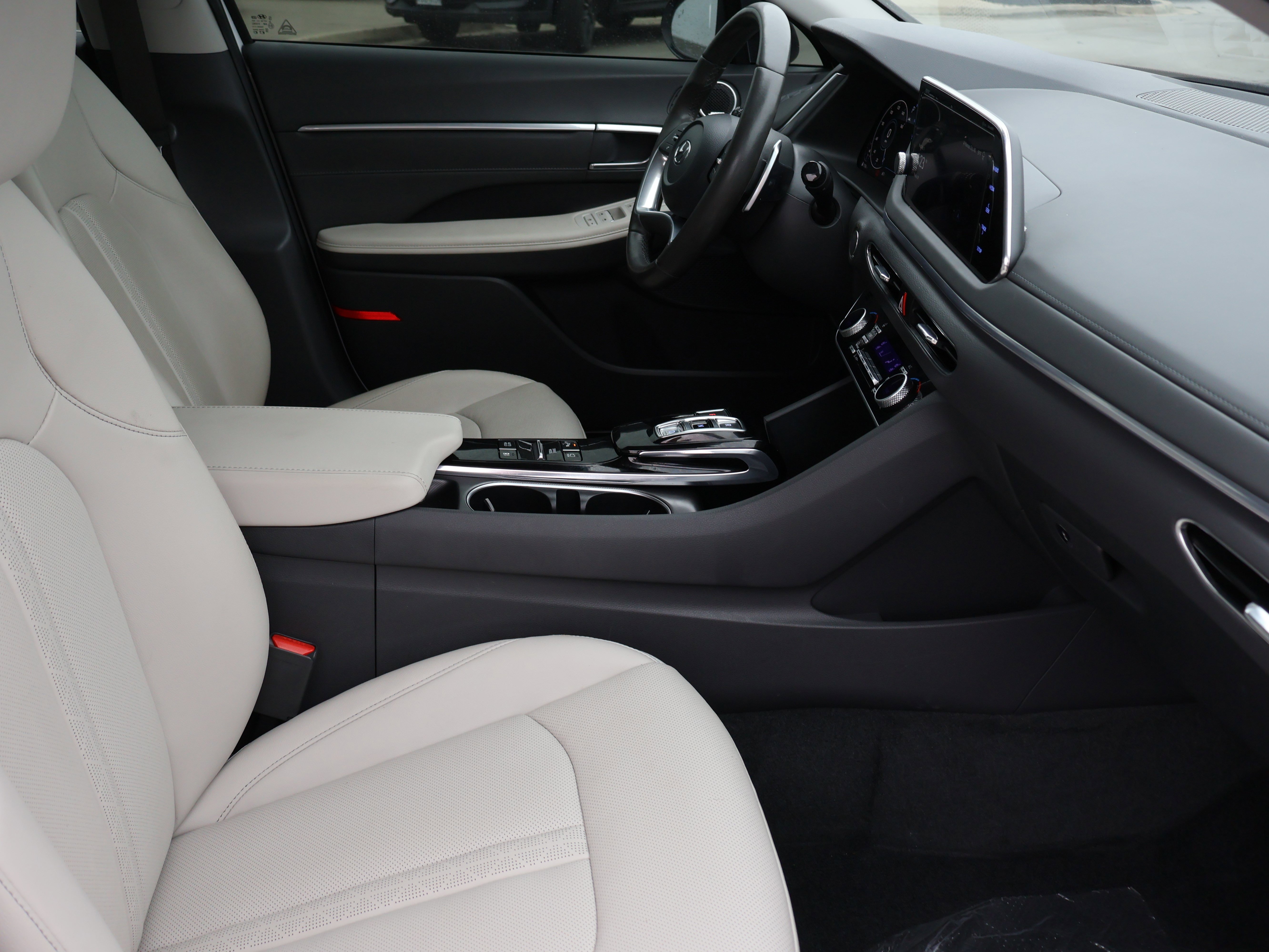 Used 2023 Hyundai Sonata Limited image 11