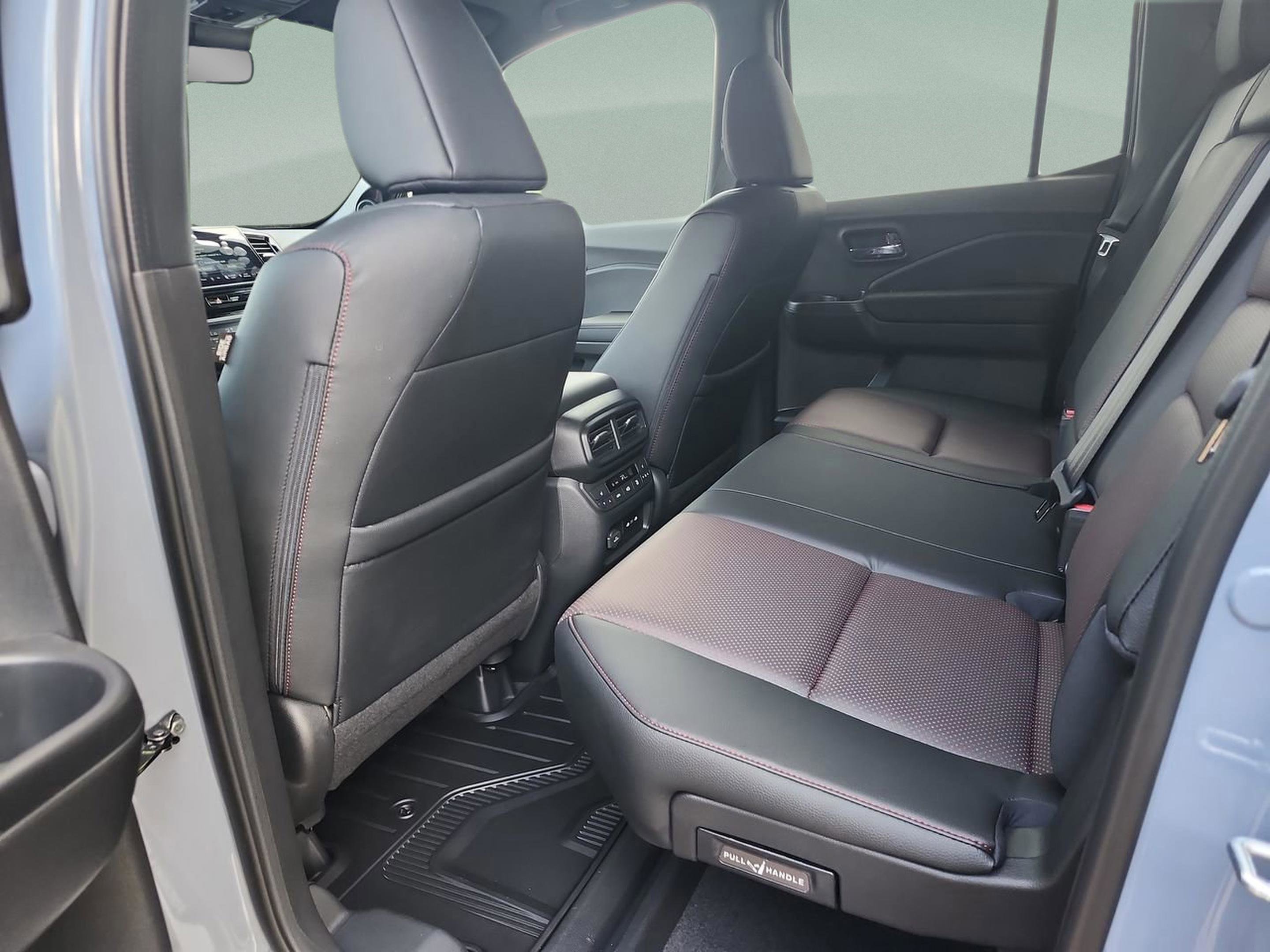 New 2026 Honda Ridgeline Black Edition image 17