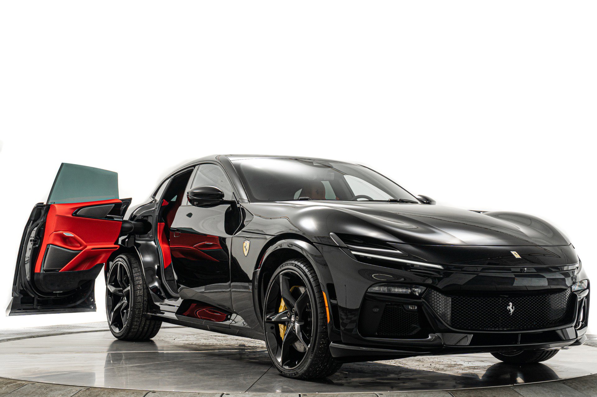 Used 2025 Ferrari Purosangue image 31