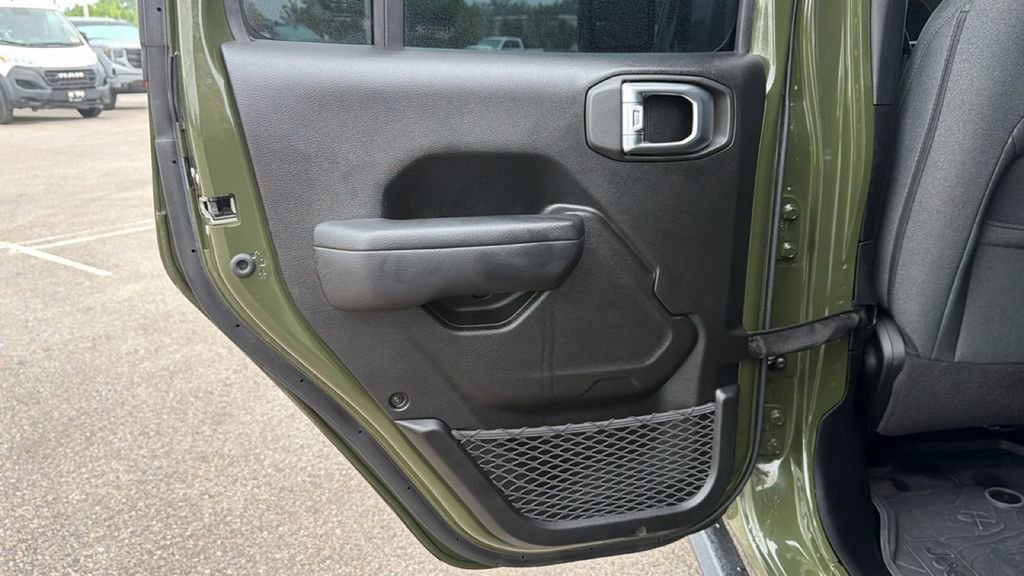 Used 2024 Jeep Wrangler Unlimited Sport AWD/4WD image 25