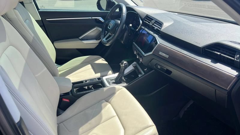 Used 2019 Audi Q3 2.0T Premium Plus w/ Premium Plus Package AWD/4WD image 5