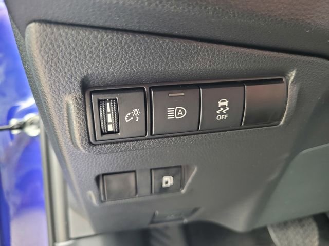 Used 2024 Toyota Corolla Cross AWD Hybrid w/ Moonroof Package image 17
