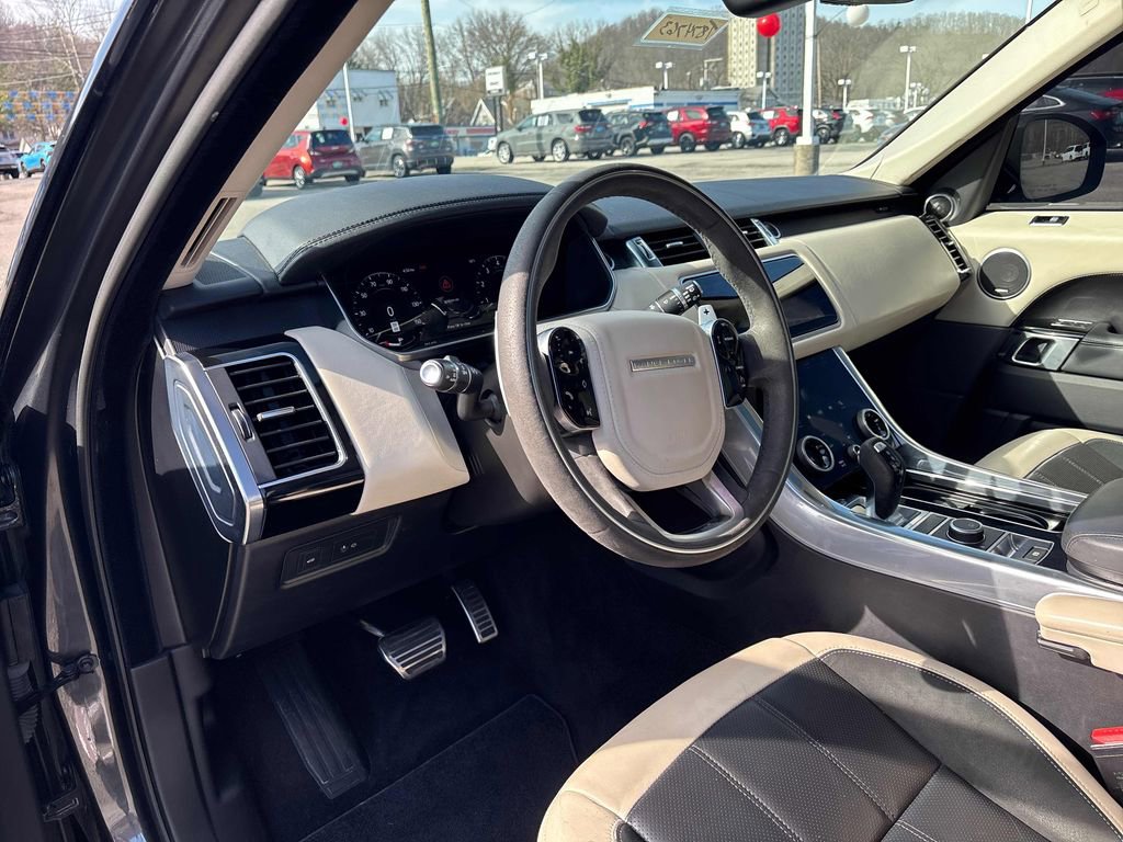 Used 2019 Land Rover Range Rover Sport HST image 6