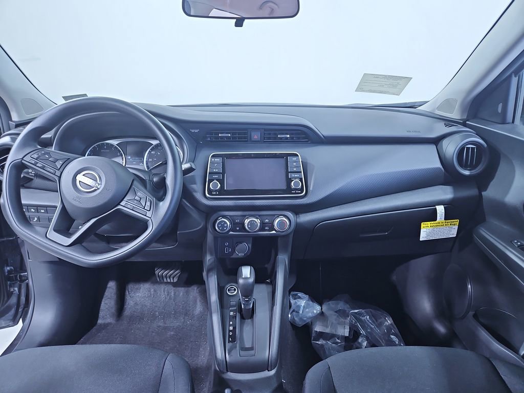 New 2025 Nissan Kicks Play S image 12