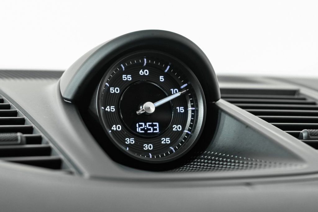 New 2026 Porsche Panamera 4 E-Hybrid image 17