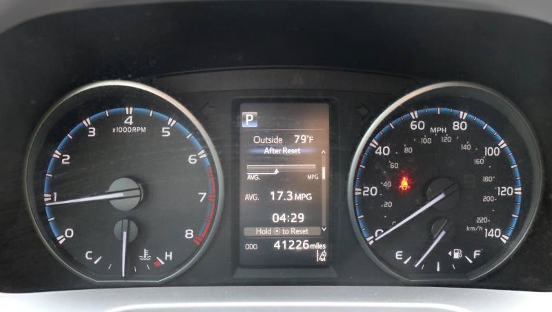 Used 2018 Toyota RAV4 XLE FWD image 16