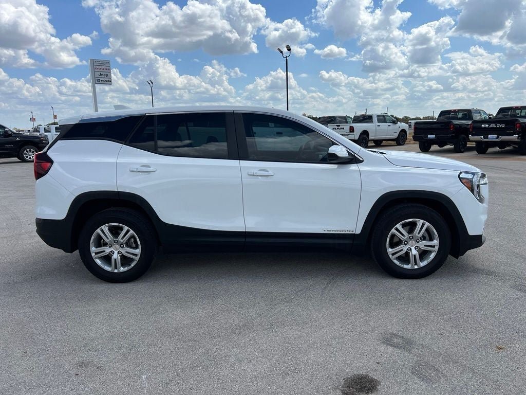 Used 2024 GMC Terrain SLE FWD image 7