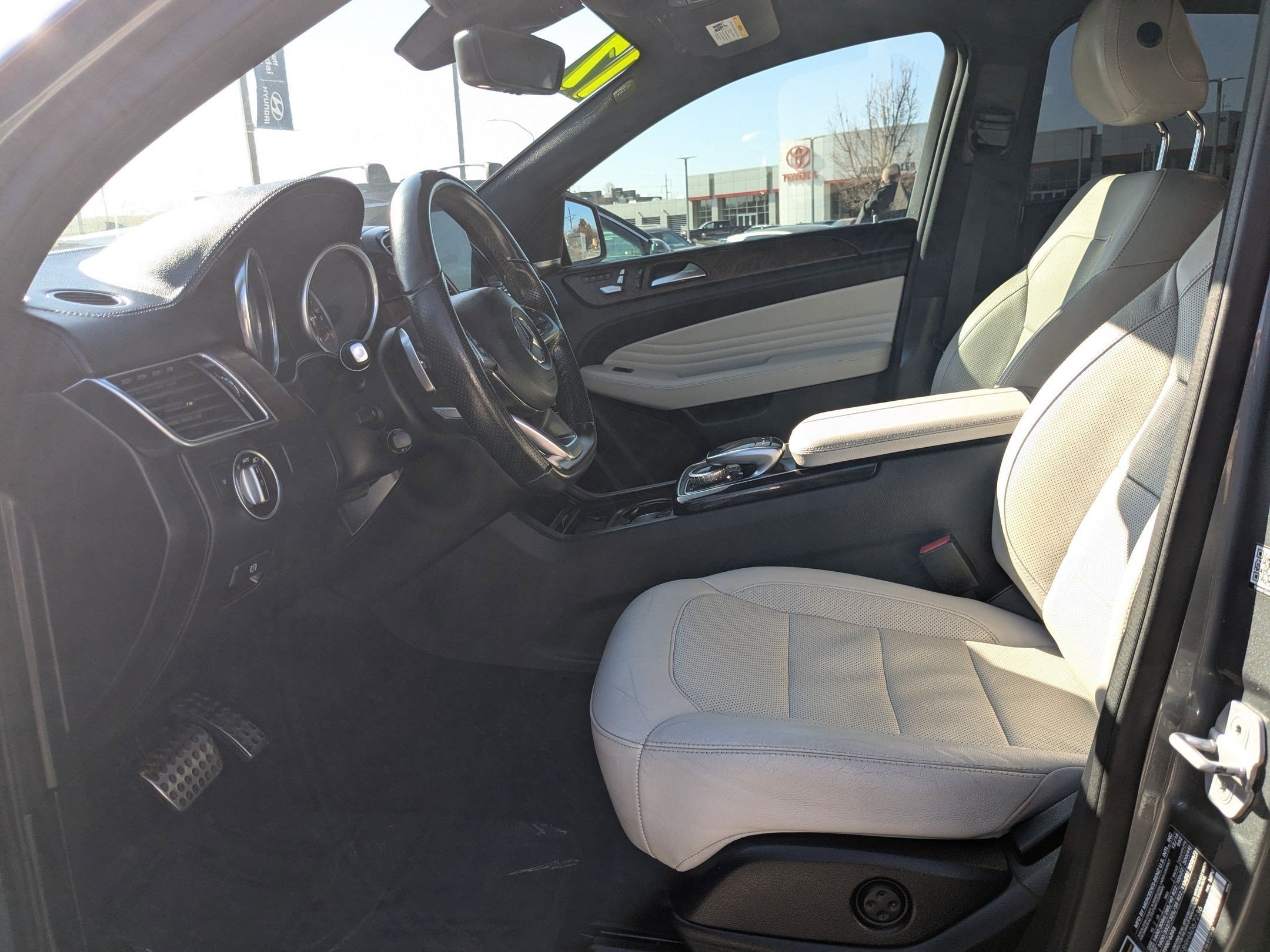 Used 2017 Mercedes-Benz GLE 43 AMG 4MATIC Coupe w/ Premium 3 Package image 26