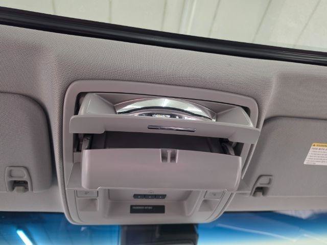 Used 2018 Chevrolet Tahoe LT w/ LT Signature Package AWD/4WD image 28