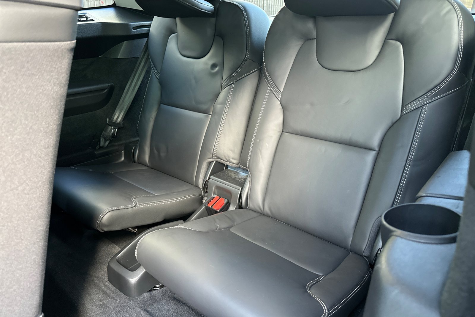 Used 2025 Volvo XC90 T8 Ultra w/ Protection Package Premier AWD/4WD image 14