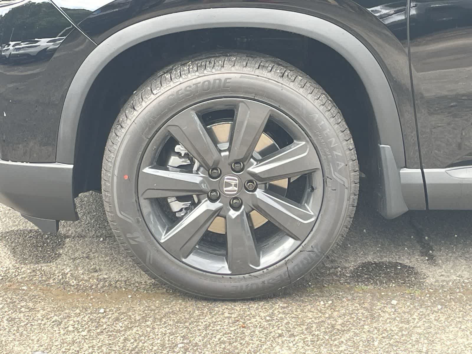 New 2026 Honda Pilot Sport image 4