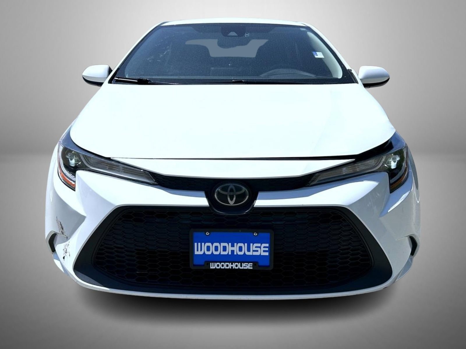 Used 2020 Toyota Corolla LE FWD image 2