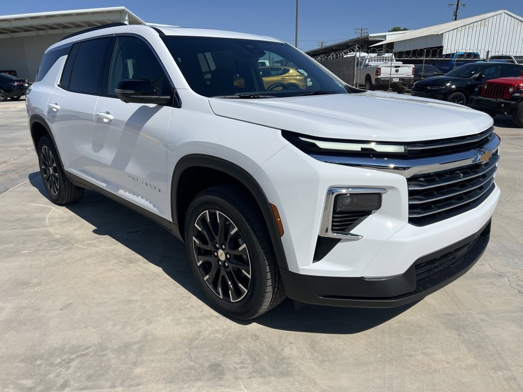 New 2026 Chevrolet Traverse LT w/ Sun and Wheel Package image 7