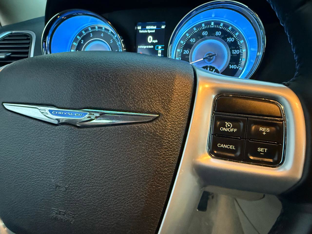 Used 2014 Chrysler 300 image 35