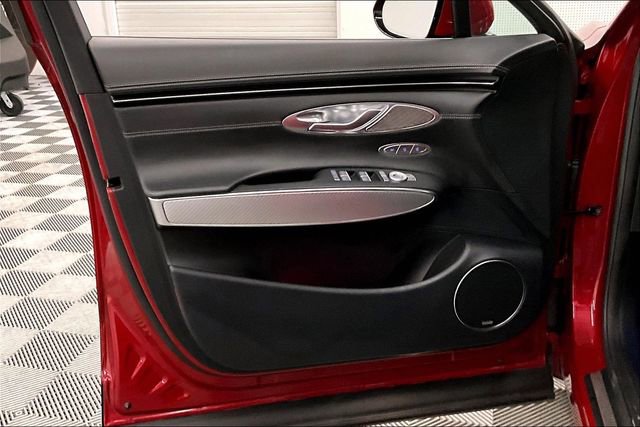 Used 2023 Genesis GV70 2.5T w/ Sport Prestige Package image 19