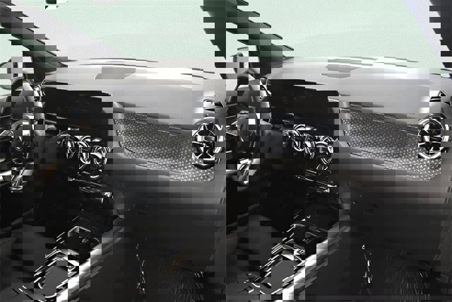 New 2025 Mercedes-Benz GLA 250 4MATIC image 14