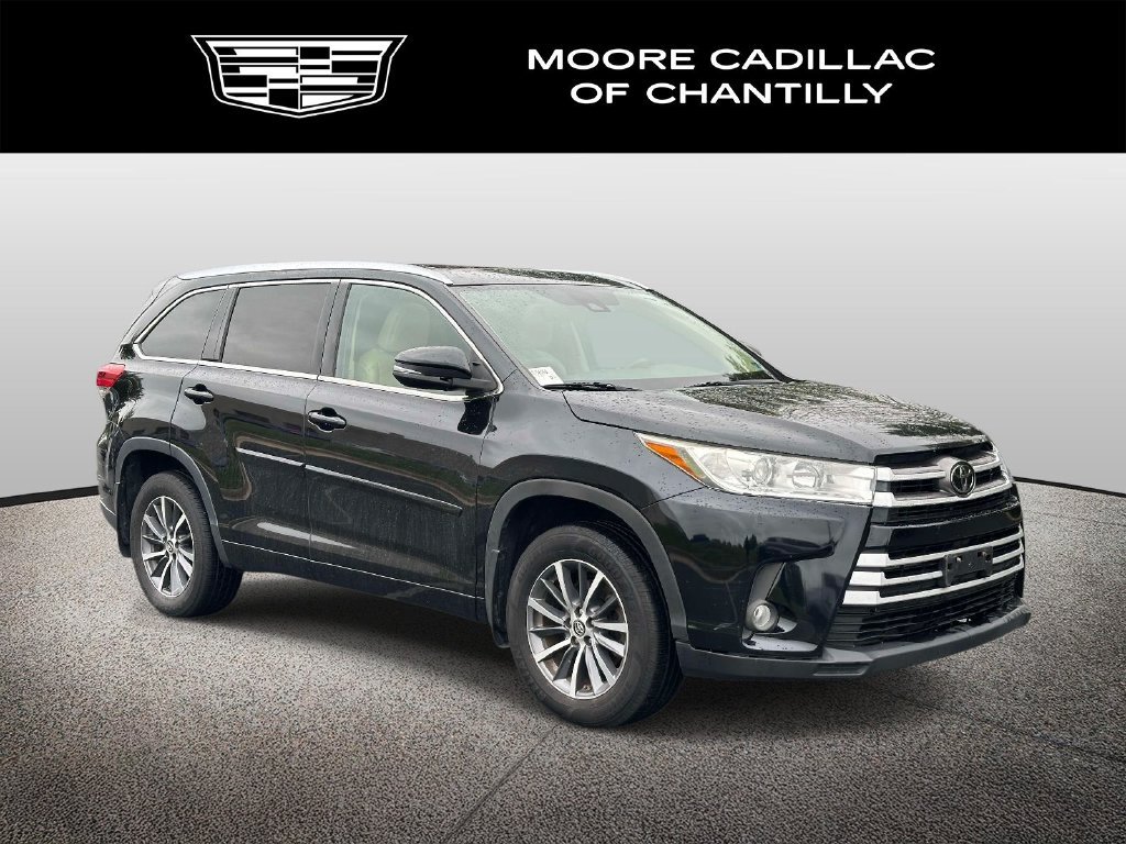 Used 2018 Toyota Highlander XLE w/ Protection Package #3 AWD/4WD image 1