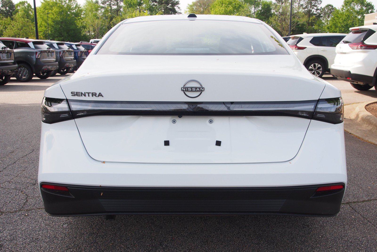 Used 2026 Nissan Sentra SV w/ SV Convenience Package FWD image 6