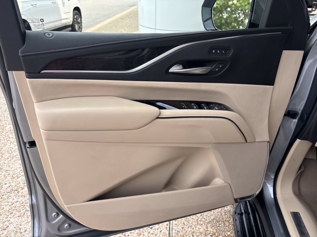 Certified 2023 Cadillac Escalade Premium Luxury w/ Performance Package AWD/4WD image 23